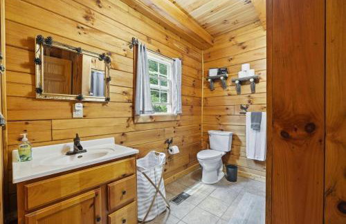 Breath of Heaven Cabin- Hot Tub, Deck, Pond, PETS - Foto 51