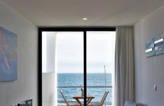 Sky Blue Apartment - Photo 1