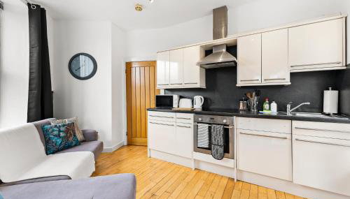 Simple 2 Bed in Central Dewsbury -Sleep 4 - Foto 5