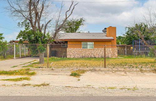 Cozy Home with Patio 24 Miles to Carlsbad Caverns NP - Foto 23