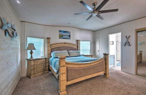 Boat Dock and Porch Riverfront Retreat in Homosassa - Photo 4