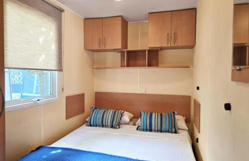 Camping Costa Dorada Bungalow Maia - Foto 8