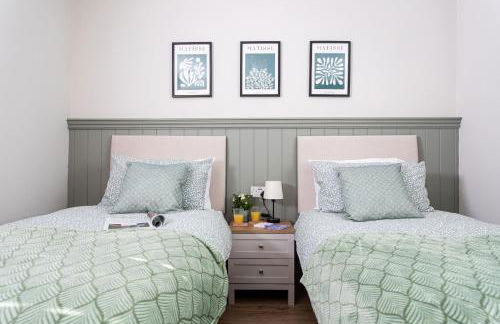 Sandmartin Lodge a lakeshore haven at Pine Lake Resort - Foto 46