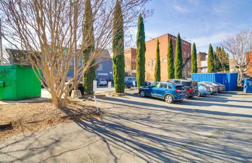 Walkable Lynchburg Condo with Private Balcony - Foto 26