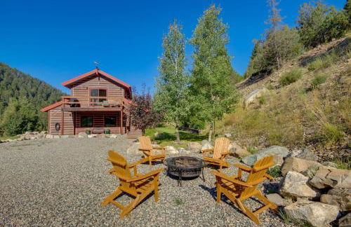 Secluded Livingston Retreat with Deck and Fire Pit! - Photo 2