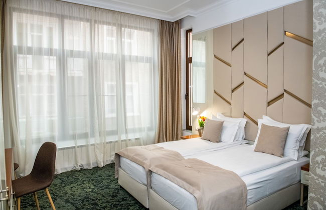 Agora Boutique - Photo 1