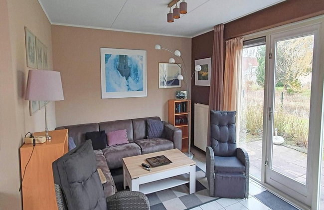 Appealing Bungalow With Garden - Photo 28