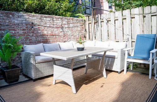 Stylish 3BR w Pool Table & Garage - Foto 31