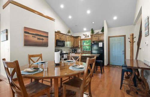 Hickory Hideaway with Communal Pool Access - Photo 29