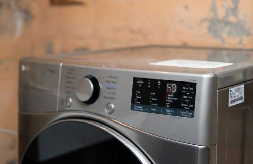 5-star Renovated 3BR Home & Backyard Deck near SU & Hospitals - Foto 48