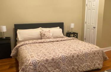 Modern 3-bedroom, big fence yard, Pets stay free - Foto 18