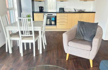 Comfortable 2-Bedroom Flat close Etihad and Coop Live - Photo 16