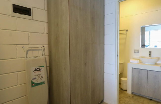 Fascinating 2BR With Spectacular Ocean View - Photo 5