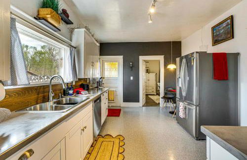 1 Block to Main St Charming Montrose Home with Yard - Foto 10