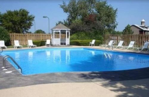 Retreat @ the Hills w/ Pets and Game Room - Foto 18