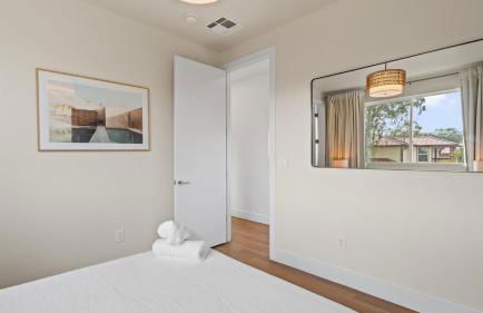 Brand New Low-Allergen Retreat with Hot Tub - Foto 34