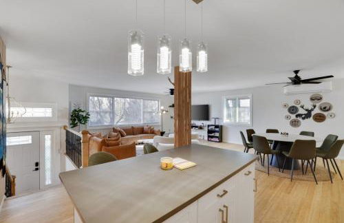 (NEW) Blue Mtn Poconos Retreat Htd pool pet frndly - Foto 13