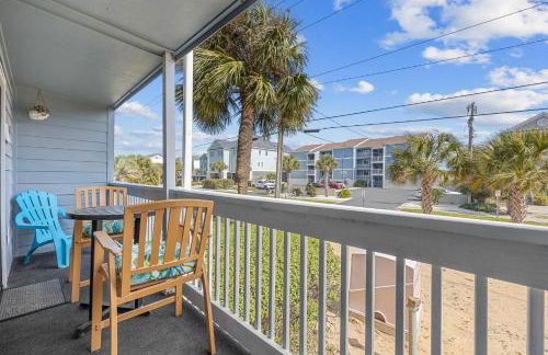 Newly Renovated Condo with Beach access steps away - Foto 37