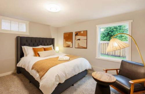 Modern Cozy Bright 2BR Lower Unit w private entry - Foto 1