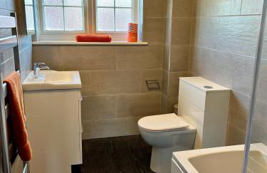 Bayfields house by the Sea, parking, garden, central location - Photo 13