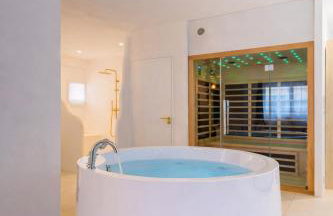 Suite romantique Santorini avec Balnéo & Sauna - Foto 2