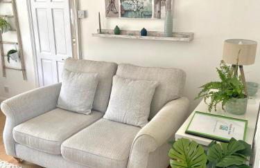 Idyllic Cornish Cottage, Superking bed, private garden dogs welcome - Photo 5