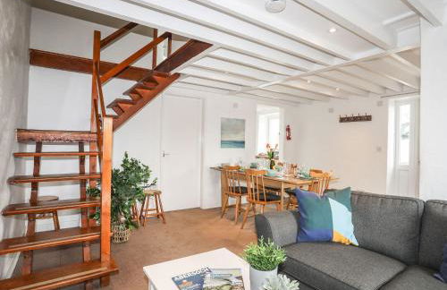 Rhiw - 1 Ty'n Don - Photo 3