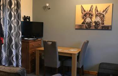 No 5 Newly refurbished 4 bedroom house - Foto 2