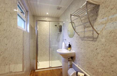 Fun holiday lodges in historic walled garden near Falkirk, Heart of Scotland Holidays - Foto 65