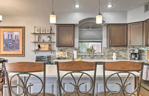 Patio and Grilling Station Family Home in Glendale - Foto 4