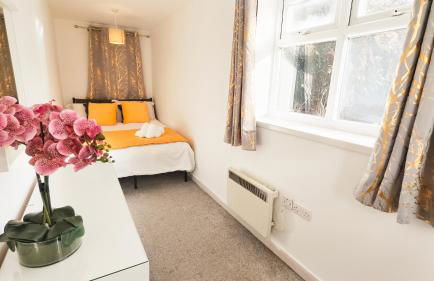 Colindale Garden with 2 parking spaces - Foto 28