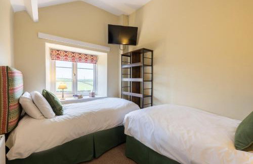 Luxury Farmhouse with Stunning Views and Hot Tub - Foto 19