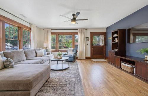 2 bed, 2 bath, historic beauty, walk downtown - Foto 1