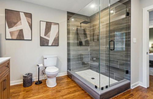 Spacious 4BR Retreat in Vibrant Smyrna Near Lakes - Foto 24