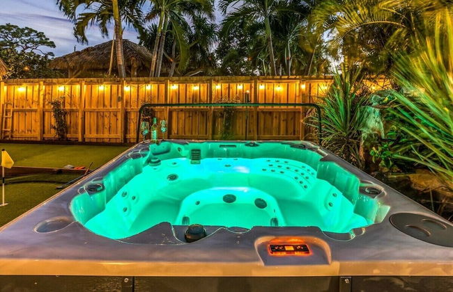 New Waterfront Oasis, Minutes to Beach, Eats, Shops - Foto 32