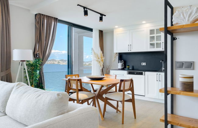 Luxury Waterfront House 9 min to Yalikavak Marina - Foto 16