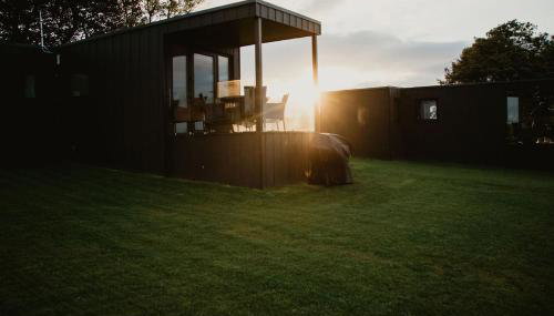 Luxury 1 bedroom Glamping Cabin with Hot Tub & BBQ - Foto 1, Garden