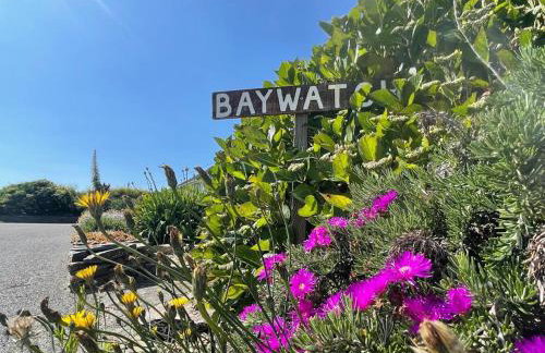 Baywatch Mawgan Porth Spacious Home sleeps 9, Games room, Parking & Garden - Foto 36