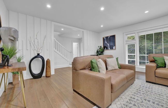 Luxury 7BR Buckhead Oasis w Pool Gameroom Firepit - Foto 54