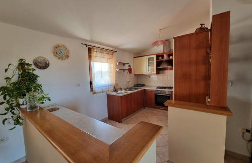 Sunny apartment with pool - Foto 8