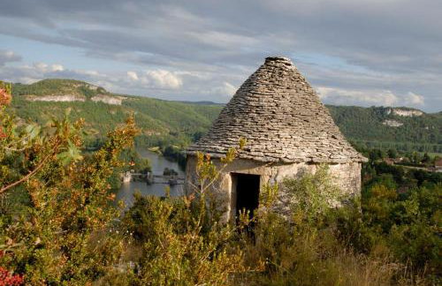 Charmante petite maison entre ville et campagne avec piscine - Foto 16