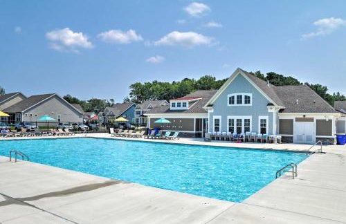 Shuttle to Beach, Relax on Patio! Millville Escape - Foto 4