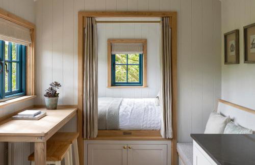 Woodlands Shepherds Hut Chatsworth Estate - Photo 4