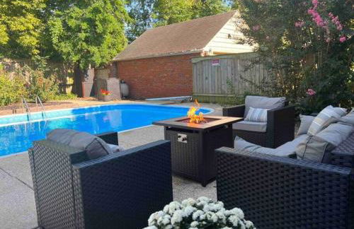 Blue Moon Cottage - Music Room, Inground Pool - Foto 1