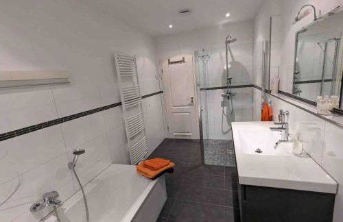 Feel comfortable in peace at Erfurt's new gates - Photo 2