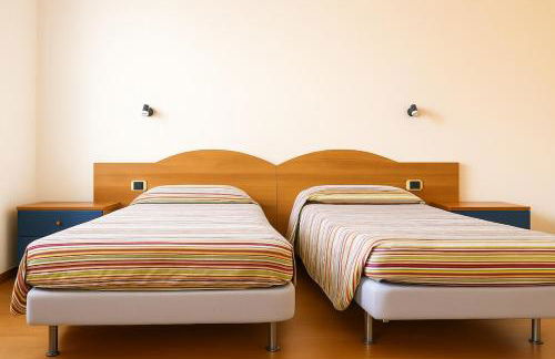 Top Floor Super Central View of the tower - Photo 22