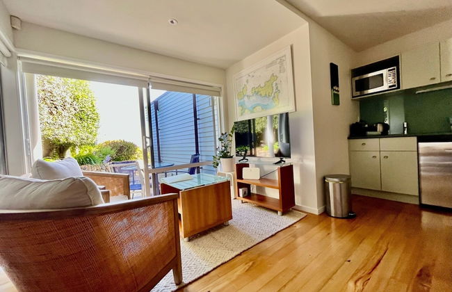 Watermark Studio Apartments - Photo 11