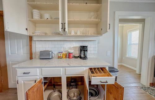 Nashua -Queen beds - Mins to MHT - W/D in Unit - - Foto 32