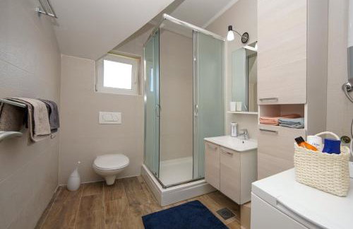 Kaprije apartmani Tina i Ena - Foto 34