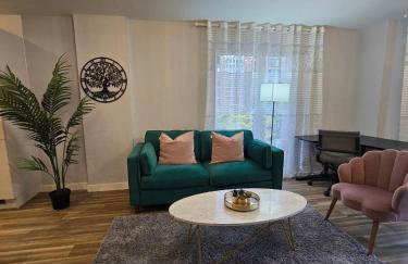 Contemporary 2-bedroom apartment with free gated parking, 2 bathrooms - for families, contractors, travellers for business and leisure - Photo 25